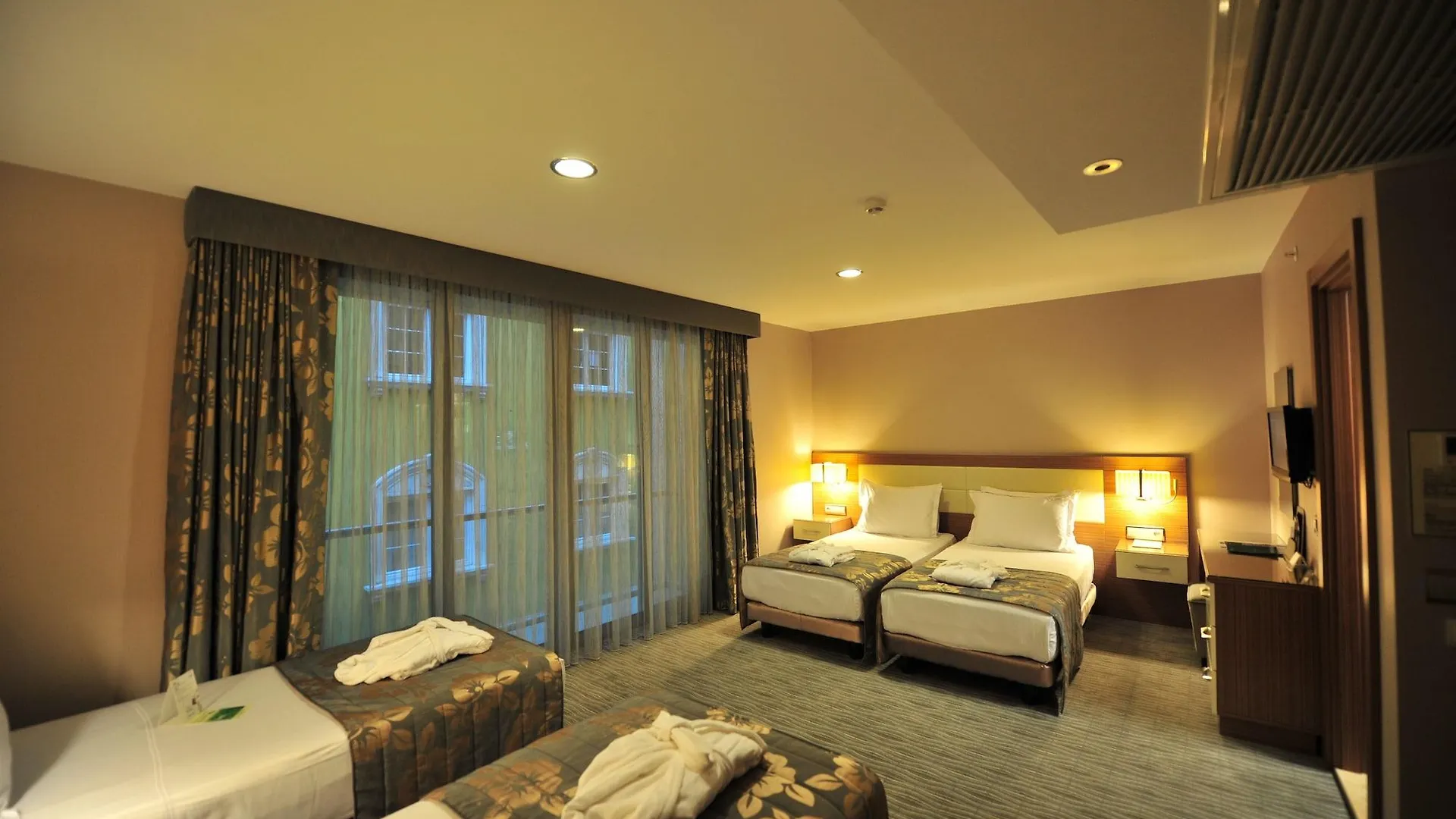 *** Pensiune Yasmak Comfort Hotel Istanbul Turcia