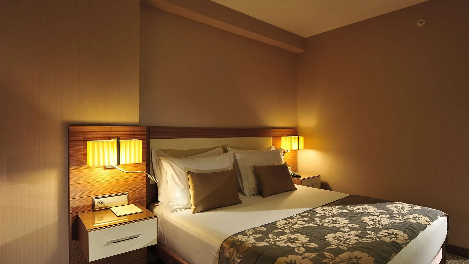 Yasmak Comfort Hotel Istanbul 3*,