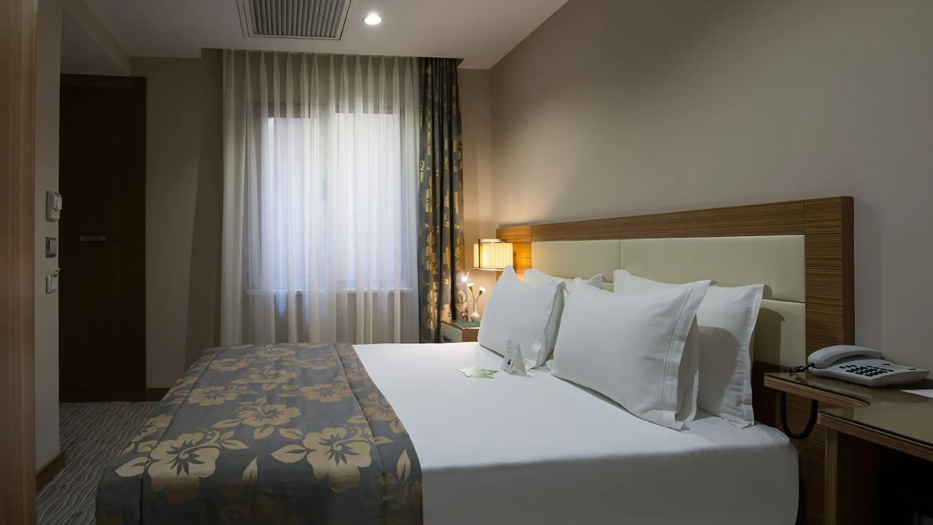 Yasmak Comfort Hotel Istanbul